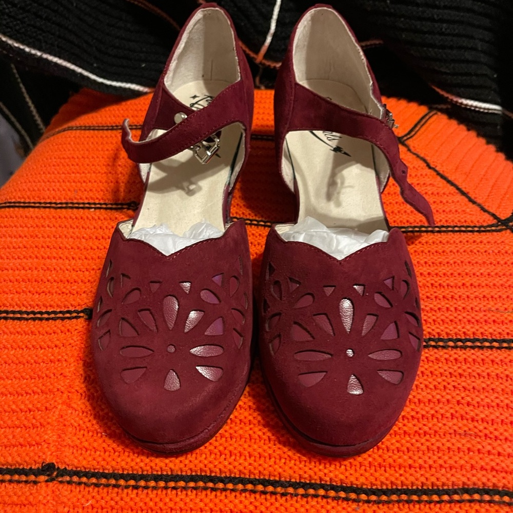 Rocket Originals Hattie up size 5 red